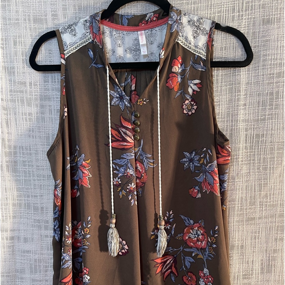 Brown botanical sleeveless blouse